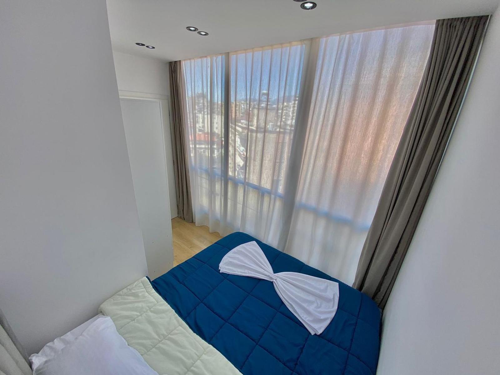 Mara Central Apartment 3 Tirana Bagian luar foto